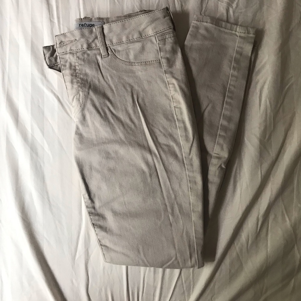 Refuge Beige Jeans